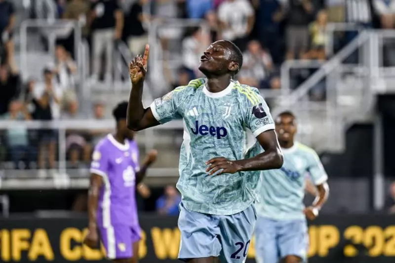 راندال كولو مواني لاعب يوفنتوس المعار من باريس